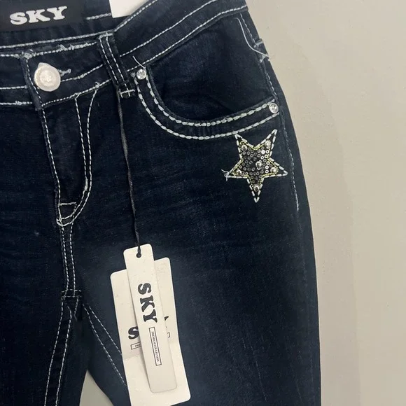 sky premium collection jeans Low Rise Flare Size 7/28 Boot Cut - Picture 4 of 7